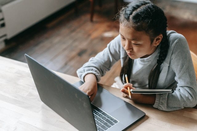 City of New Orleans Give Free Computers to Youth